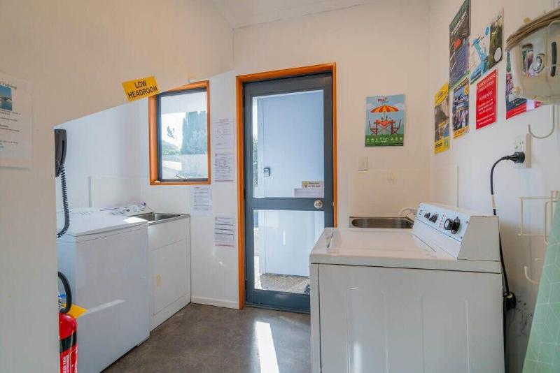 Bayside Holiday Units image