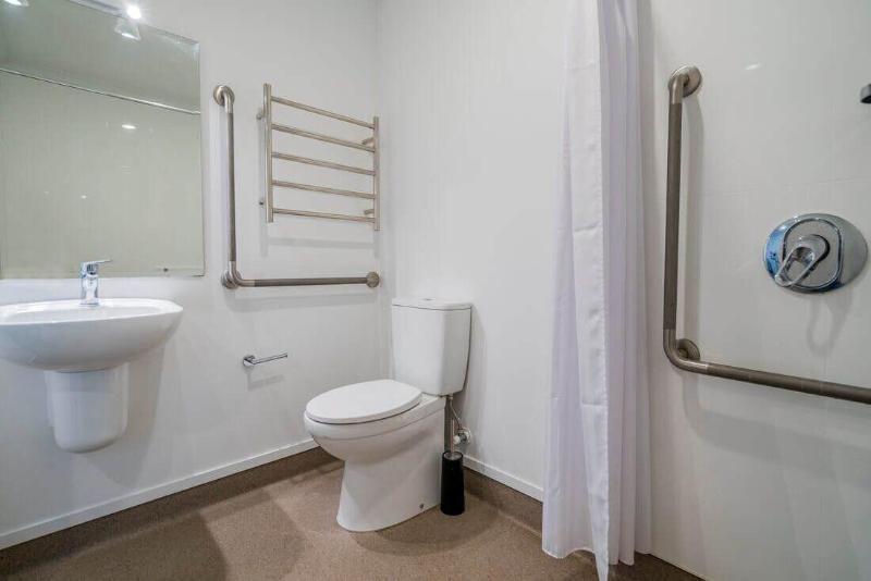 Bayside Holiday Units image