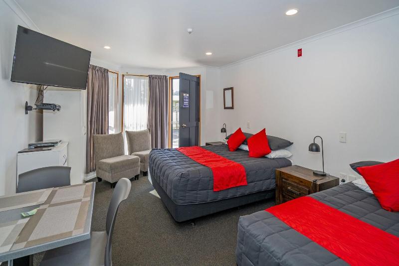 Bayside Holiday Units image