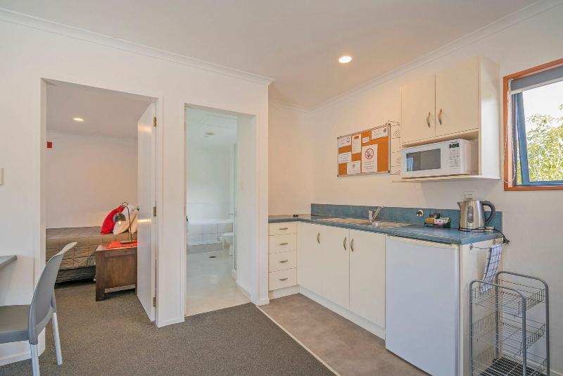 Bayside Holiday Units image