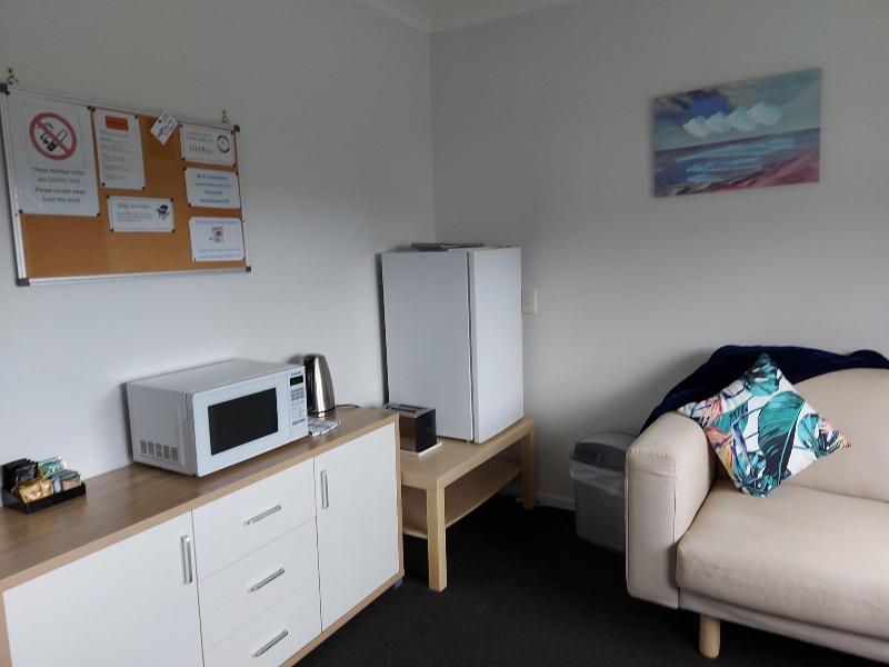 Bayside Holiday Units image