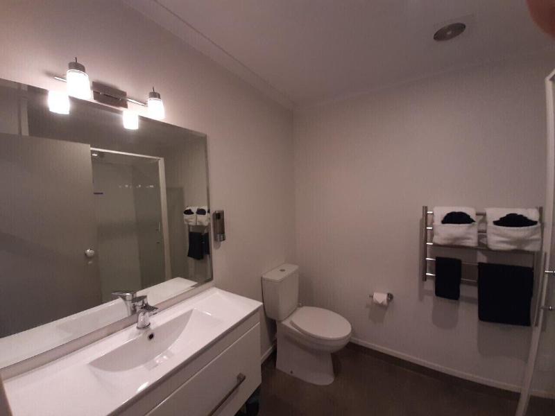 Bayside Holiday Units image