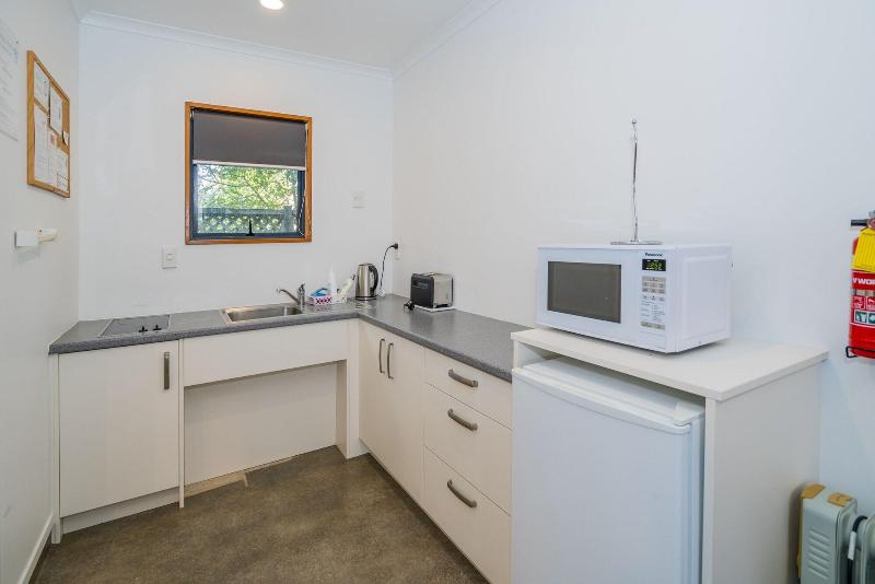 Bayside Holiday Units image