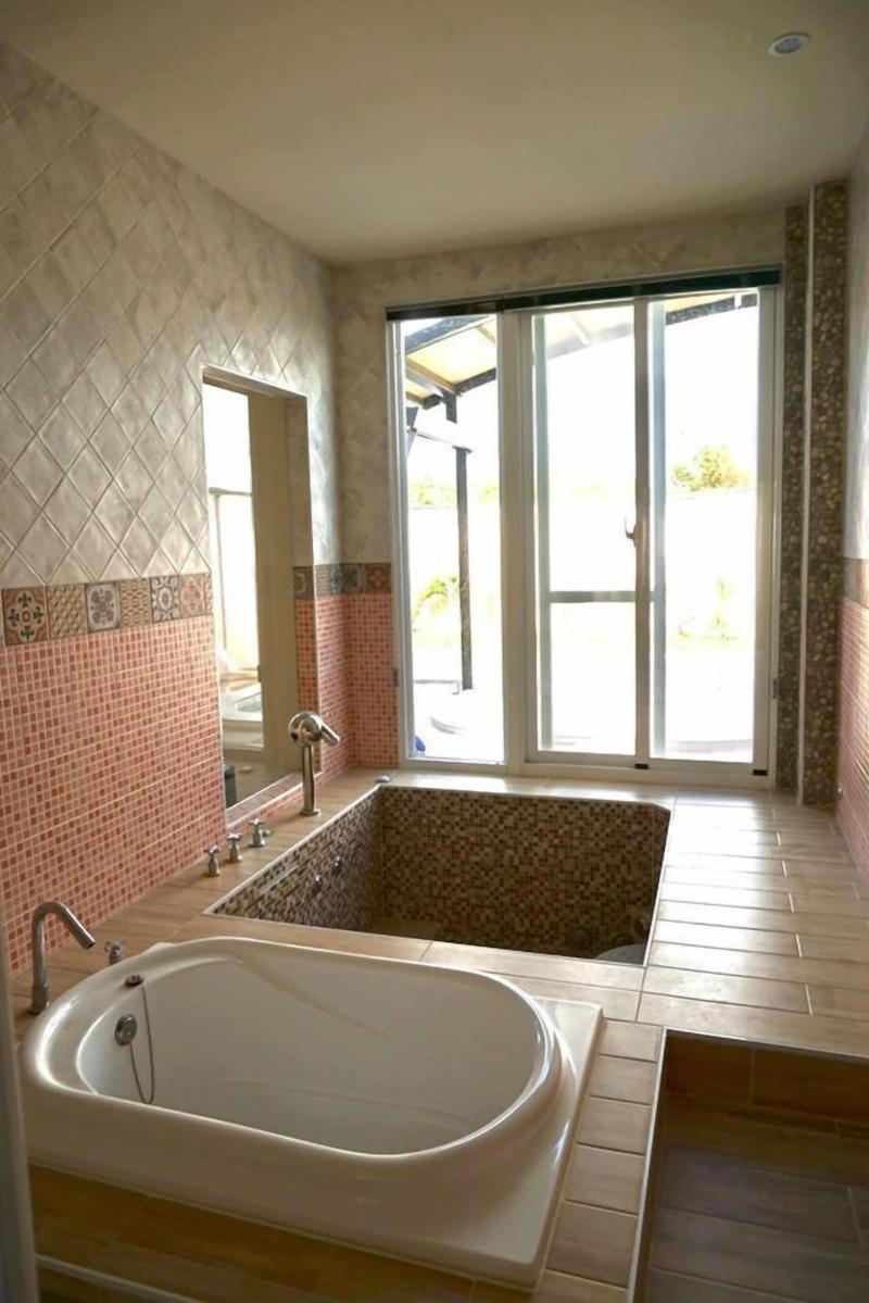 Alpha Villa image