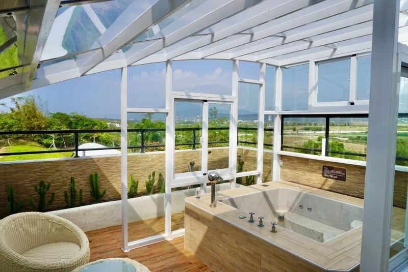 Alpha Villa image