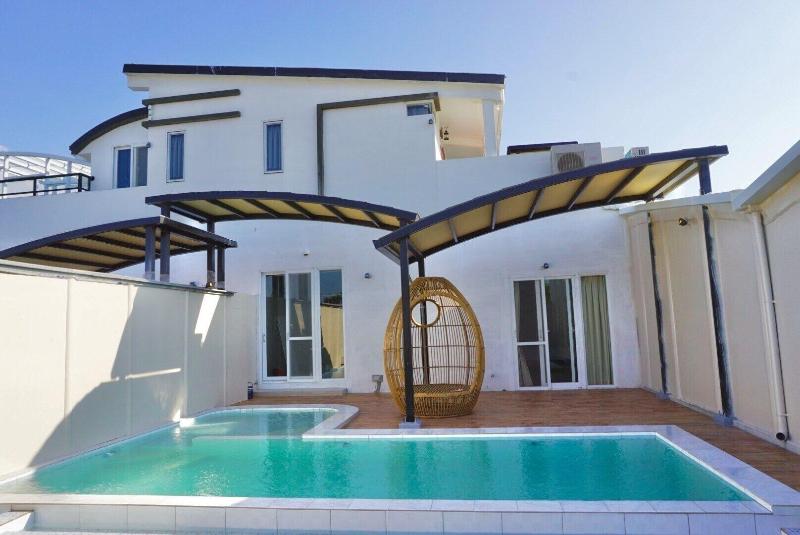 Alpha Villa image