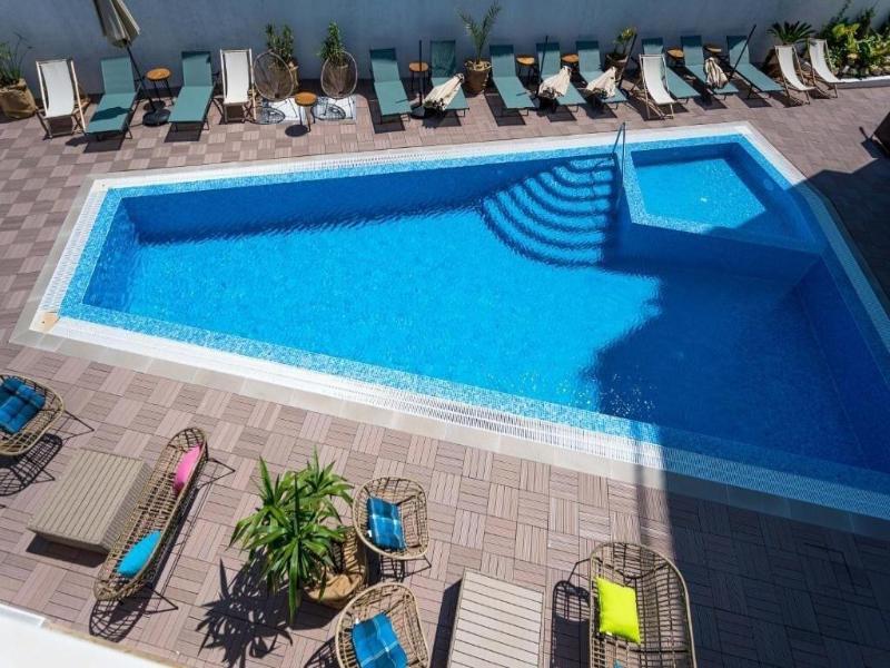 Ji Hotel image