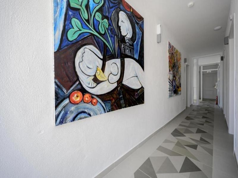 Ji Hotel image