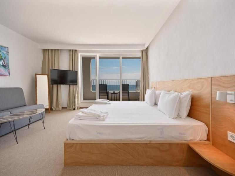Ji Hotel image