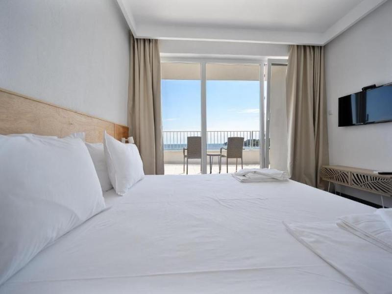 Ji Hotel image