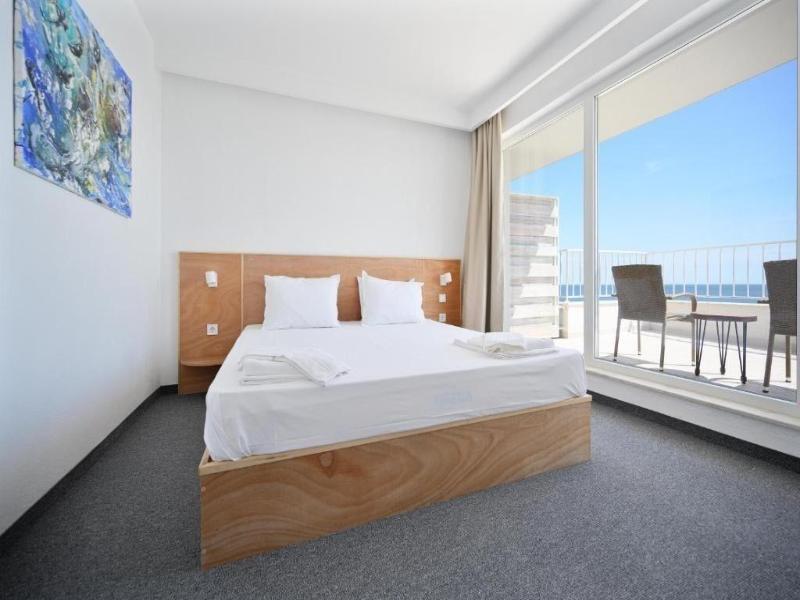 Ji Hotel image