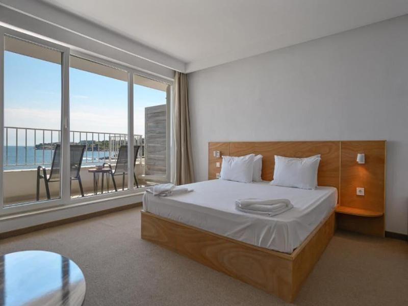 Ji Hotel image