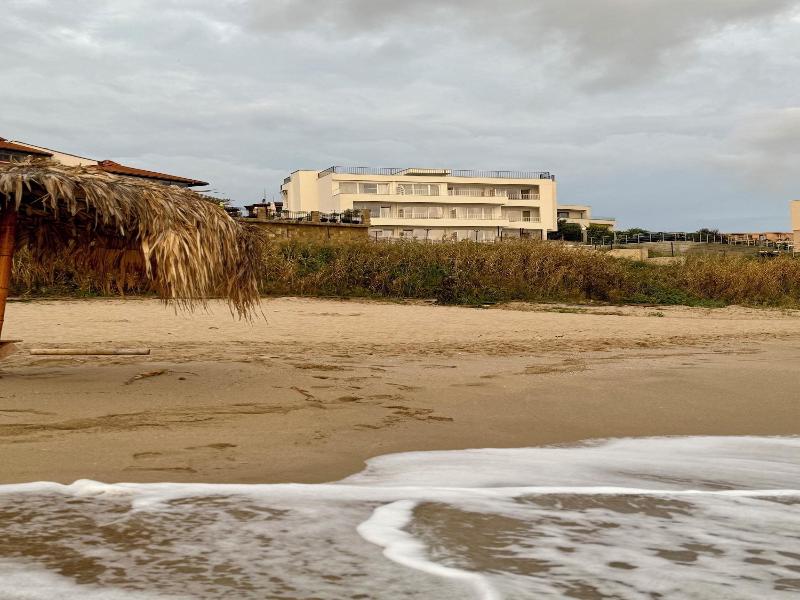 Ji Hotel image