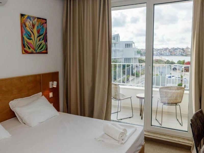 Ji Hotel image