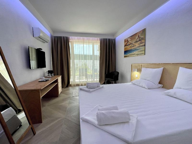 Ji Hotel image