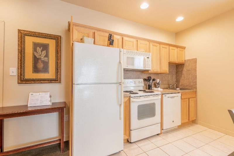 Ebb Tide Suites image