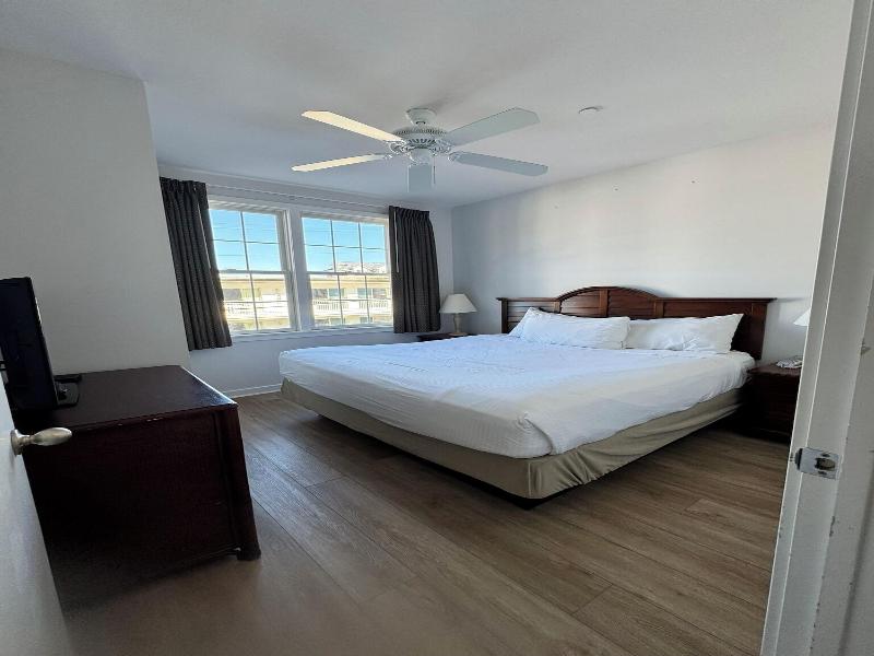 Ebb Tide Suites image