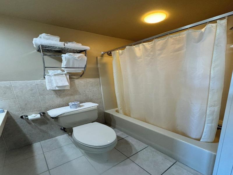 Ebb Tide Suites image