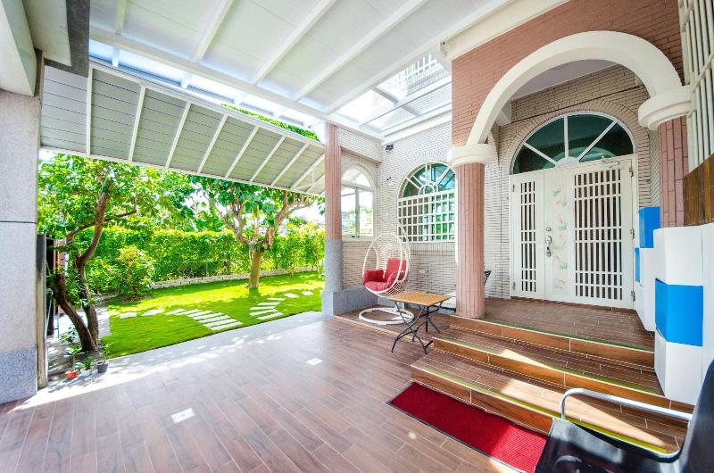 Chi S House 3