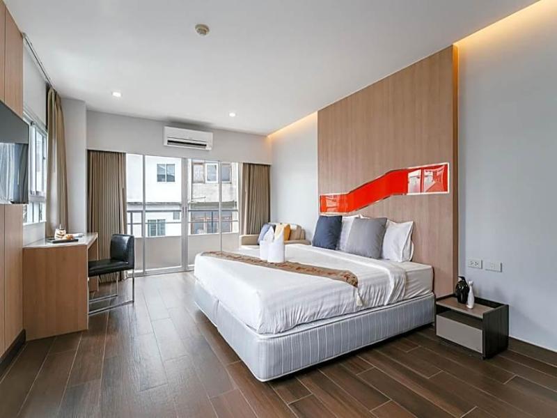 Season Place Hotel image