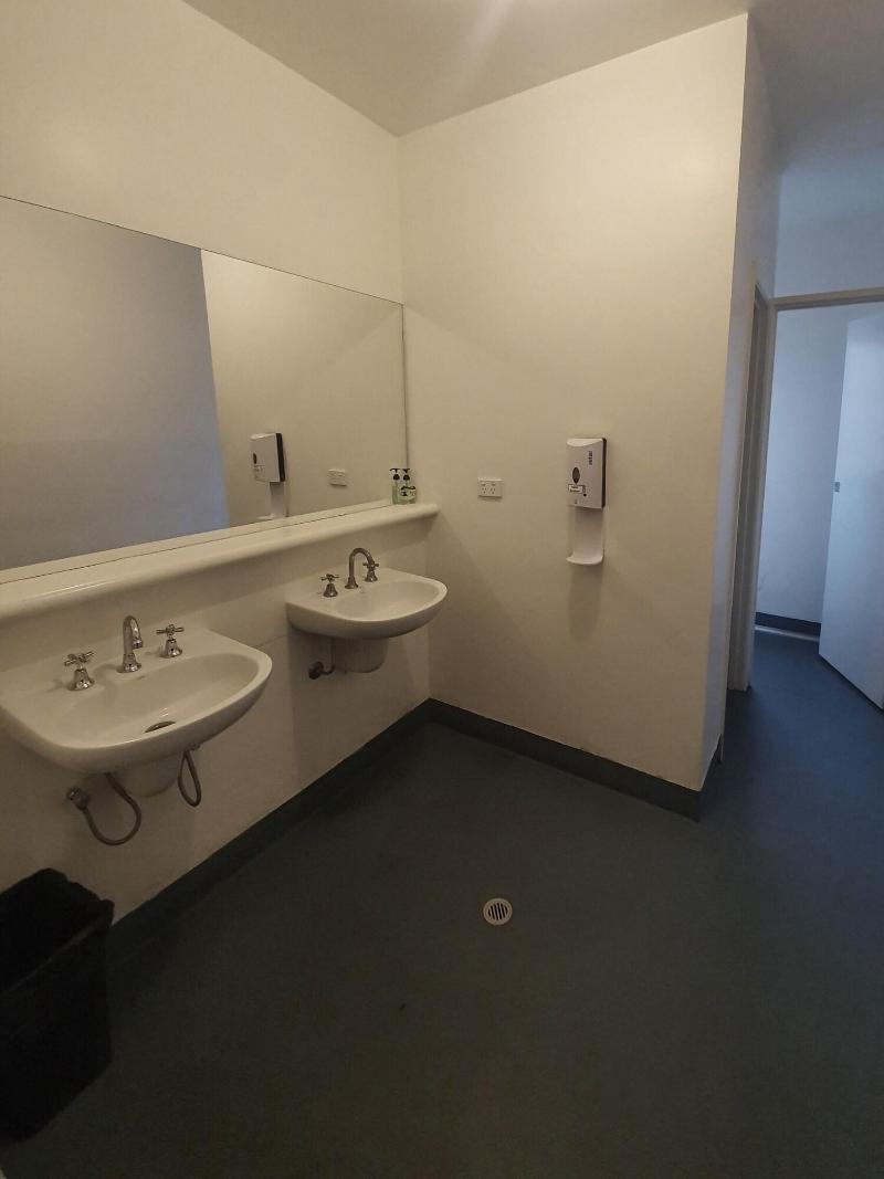 College Lawn Hotel Hostel image
