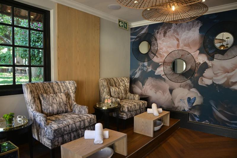 Apogee Boutique Hotel Spa image
