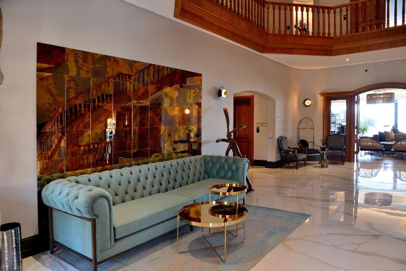 Apogee Boutique Hotel Spa image