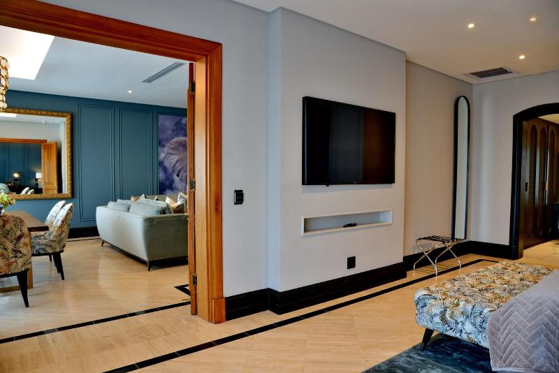 Apogee Boutique Hotel Spa image