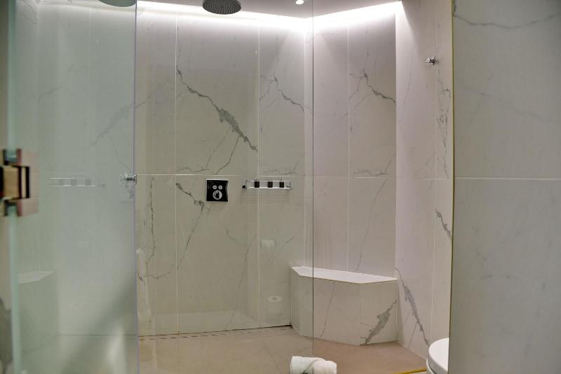 Apogee Boutique Hotel Spa image