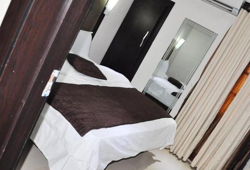Wood Peckers Hotel image