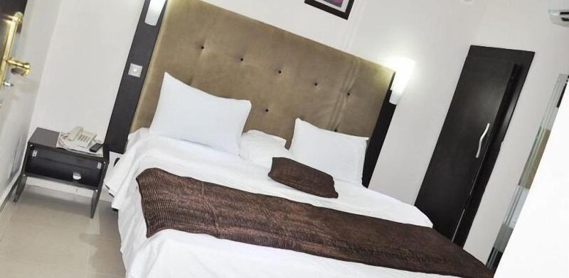 Wood Peckers Hotel image