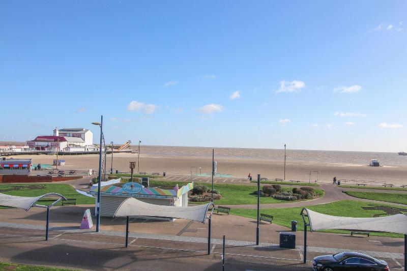 Hotel Ocean image