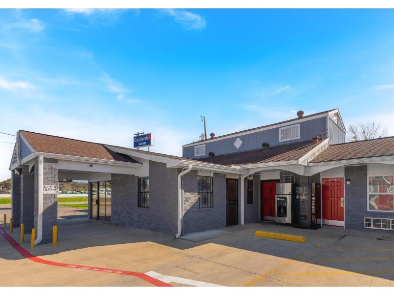 Golden Inn Dallas by Hotel O 4