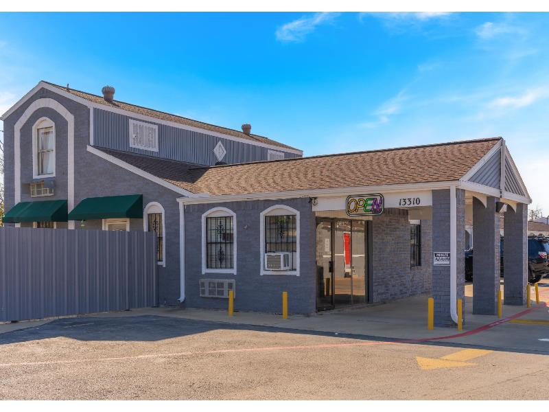 Golden Inn Dallas by Hotel O 3