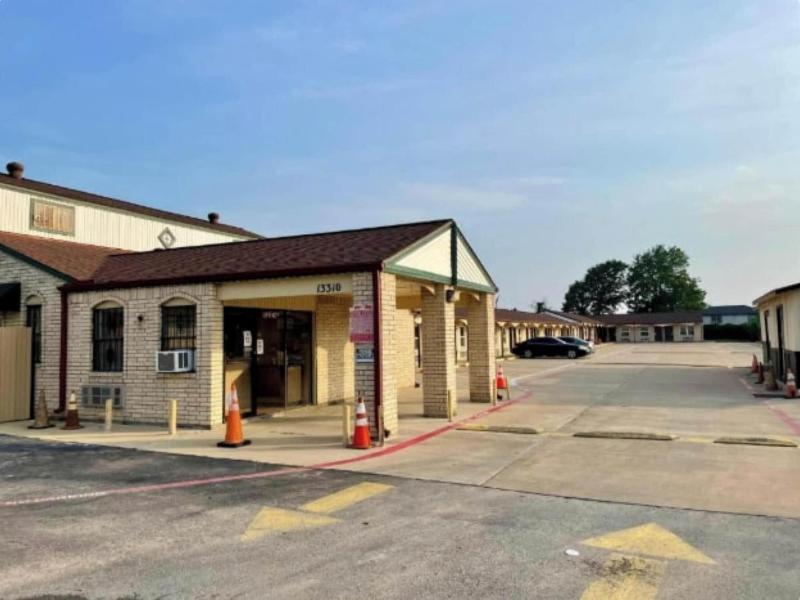 Golden Inn Dallas by Hotel O image