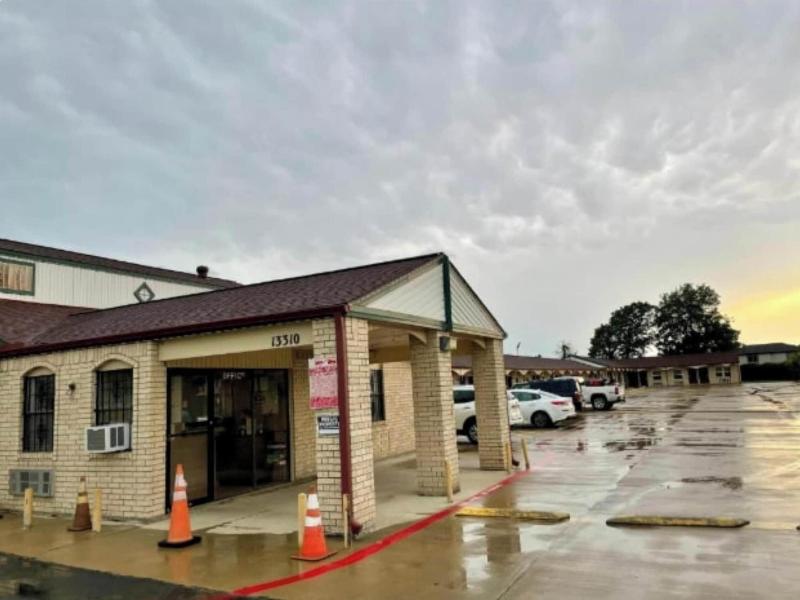 Golden Inn Dallas by Hotel O image