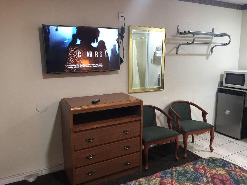 Golden Inn Dallas by Hotel O image