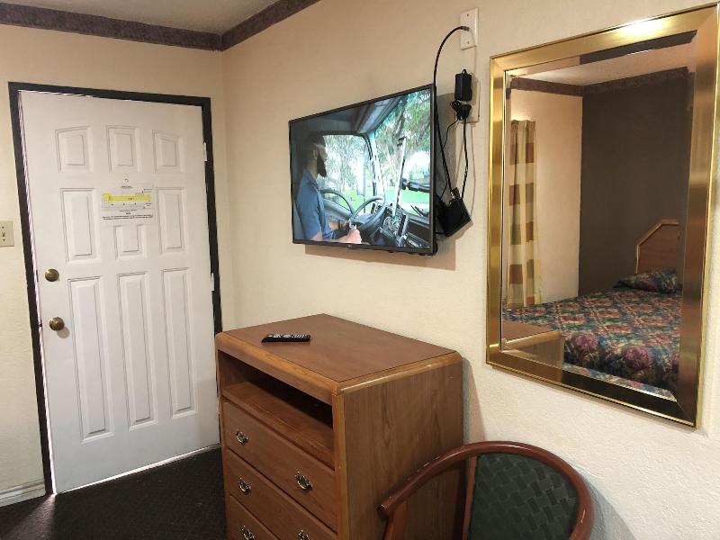 Golden Inn Dallas by Hotel O image