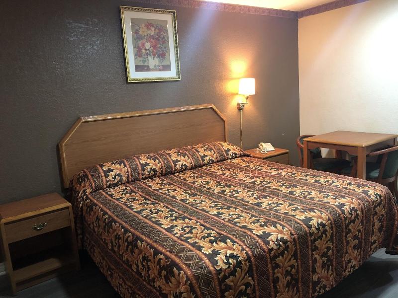 Golden Inn Dallas by Hotel O image