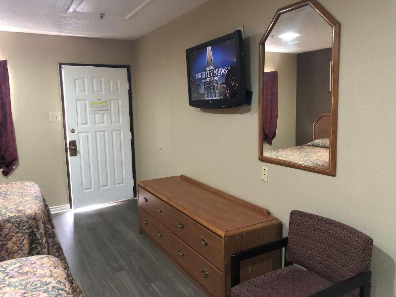 Golden Inn Dallas by Hotel O image