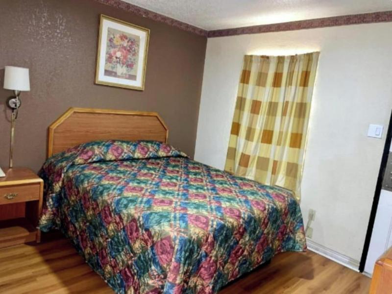 Golden Inn Dallas by Hotel O image