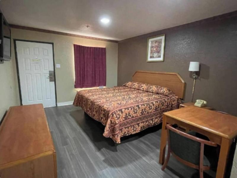 Golden Inn Dallas by Hotel O image