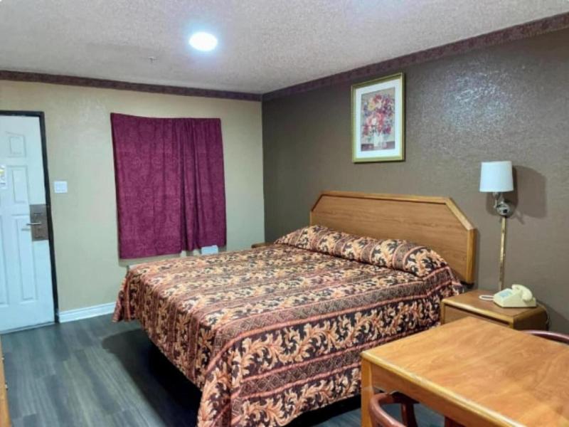 Golden Inn Dallas by Hotel O image
