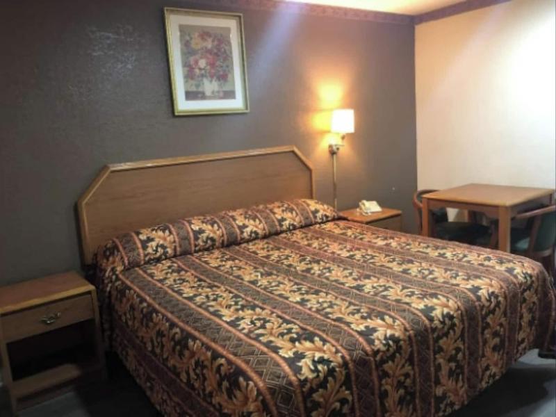 Golden Inn Dallas by Hotel O image