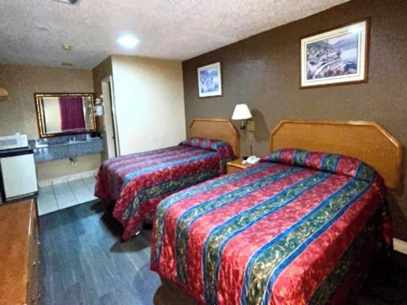 Golden Inn Dallas by Hotel O image