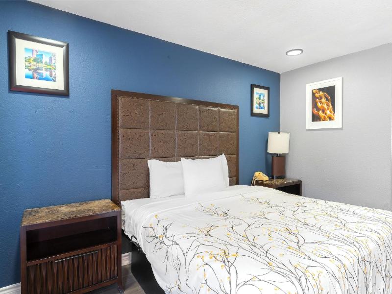 Golden Inn Dallas by Hotel O image