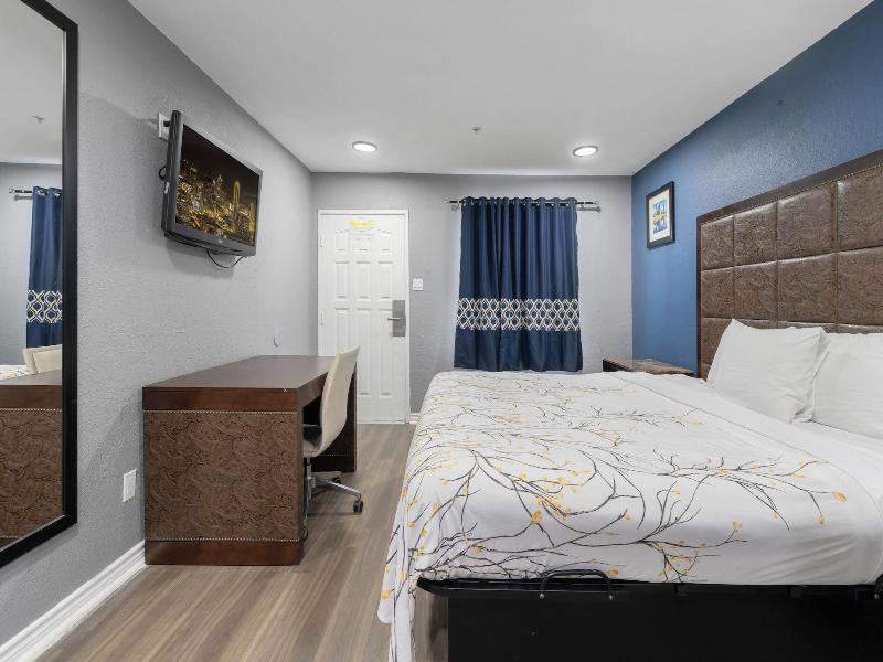 Golden Inn Dallas by Hotel O image