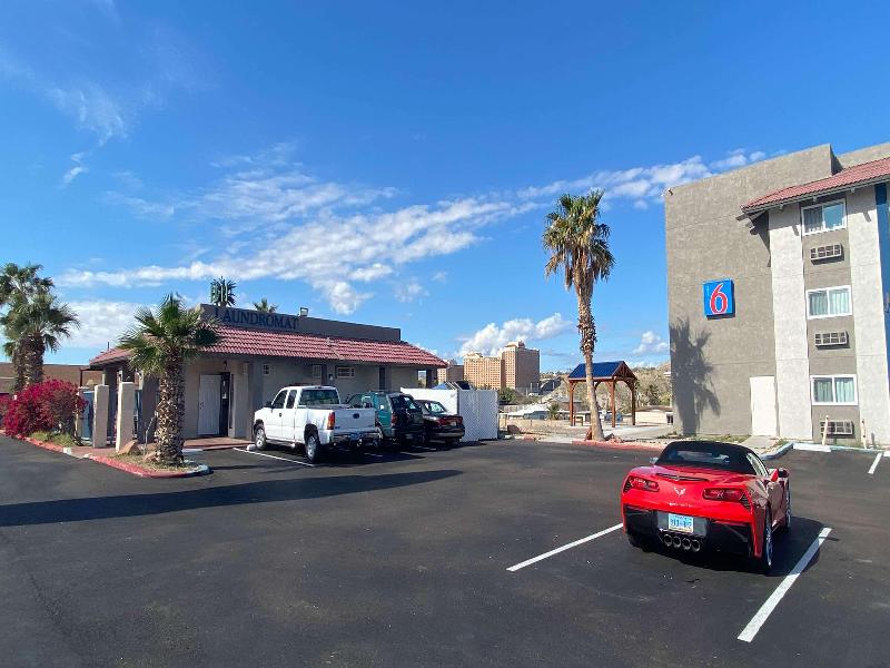 Motel 6 Bullhead City Az image
