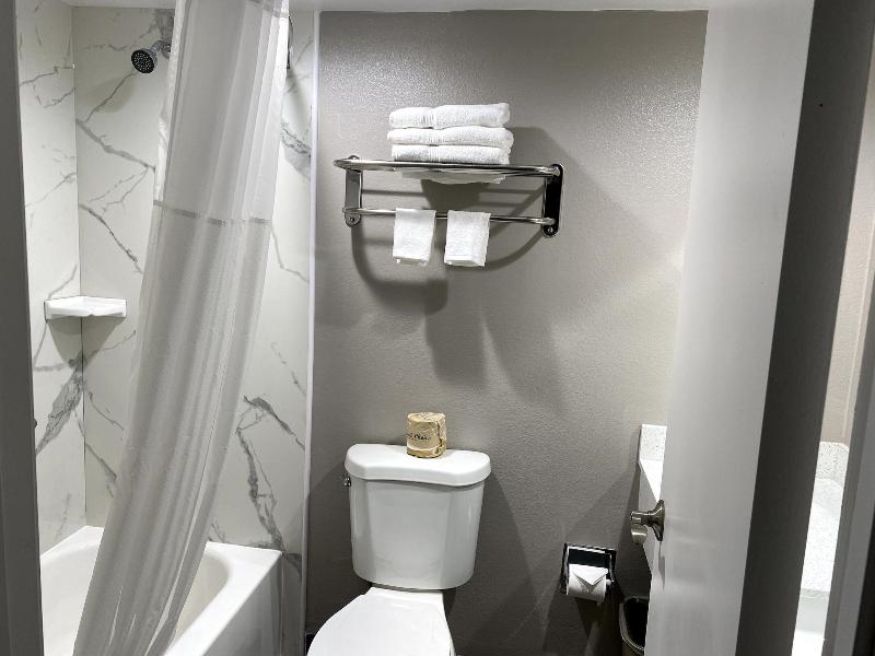 Motel 6 Bullhead City Az image