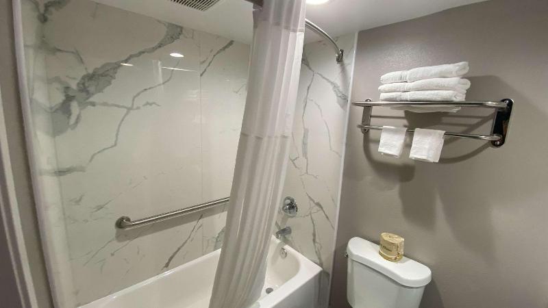 Motel 6 Bullhead City Az image
